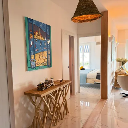 Large Luxury With Garden View Over The Ocean *