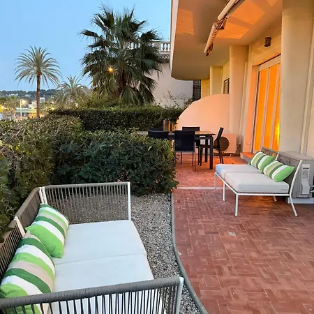 Apartment Large Luxury With Garden View Over The Ocean Antibes