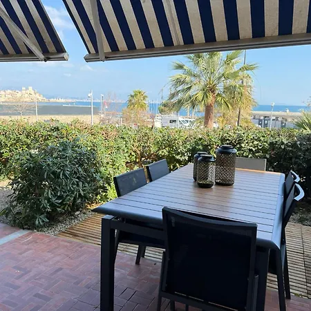 Large Luxury With Garden View Over The Ocean 아파트 *