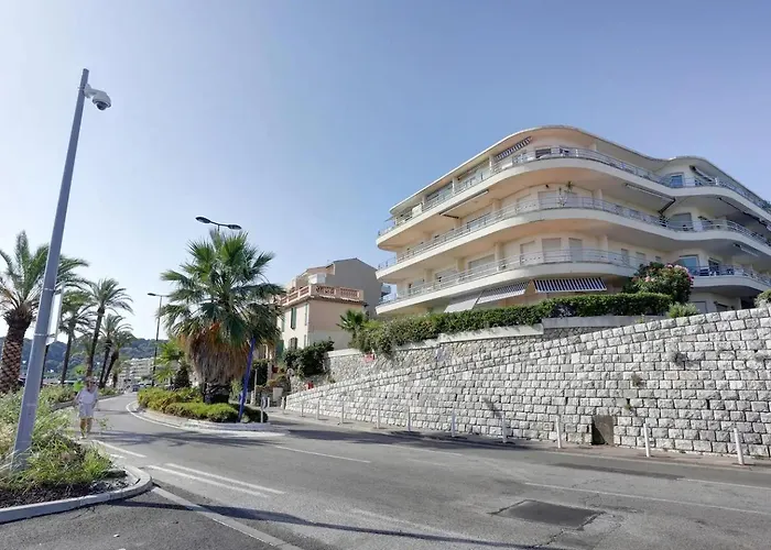 Large Luxury With Garden View Over The Ocean *